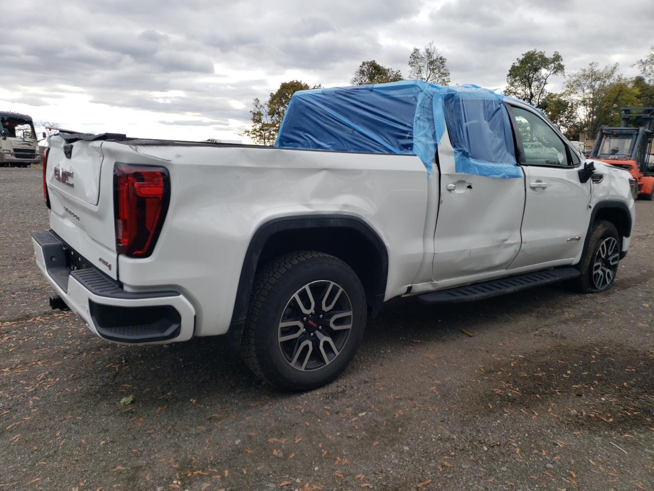 2025 GMC Sierra K1500 At4 - Image 3