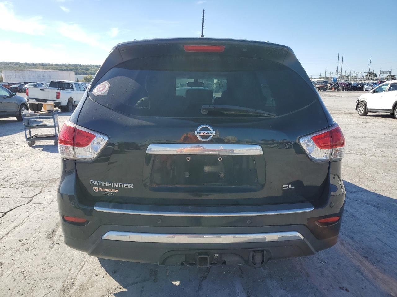 2016 Nissan Pathfinder S - Image 6