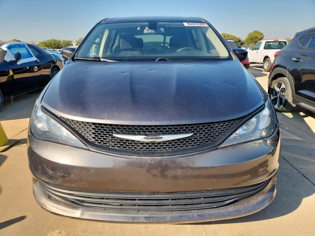 2022 Chrysler Voyager Lx - Фото 5