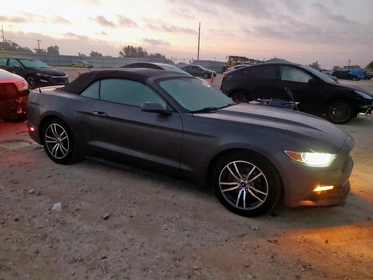 2015 Ford Mustang - Фото 4