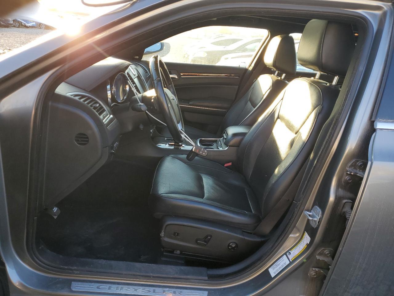 2012 Chrysler 300 Limited - Фото 7