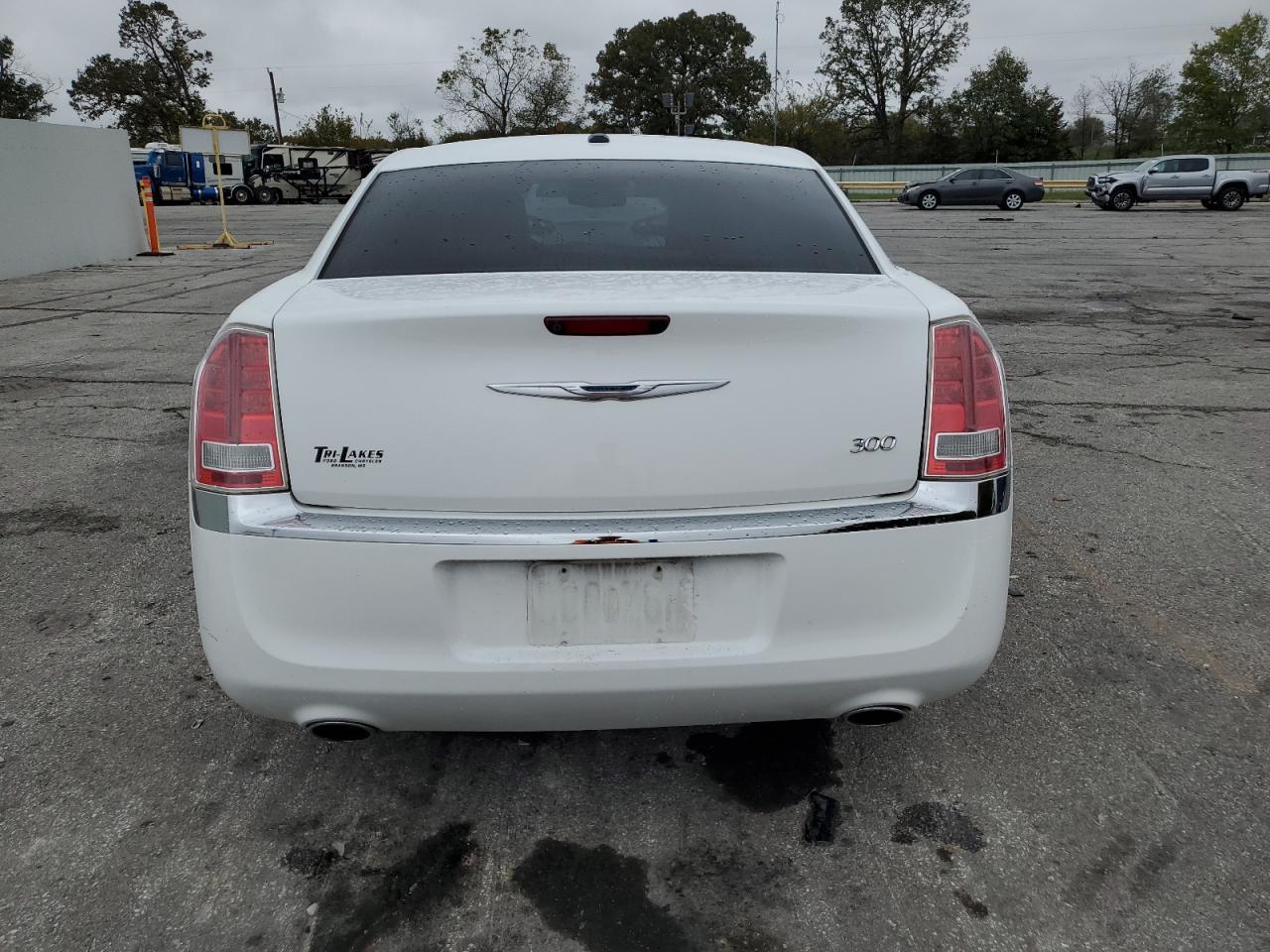 2012 Chrysler 300 Limited - Image 6