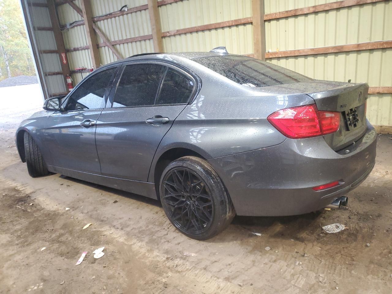 2013 BMW 328 Xi - Image 2