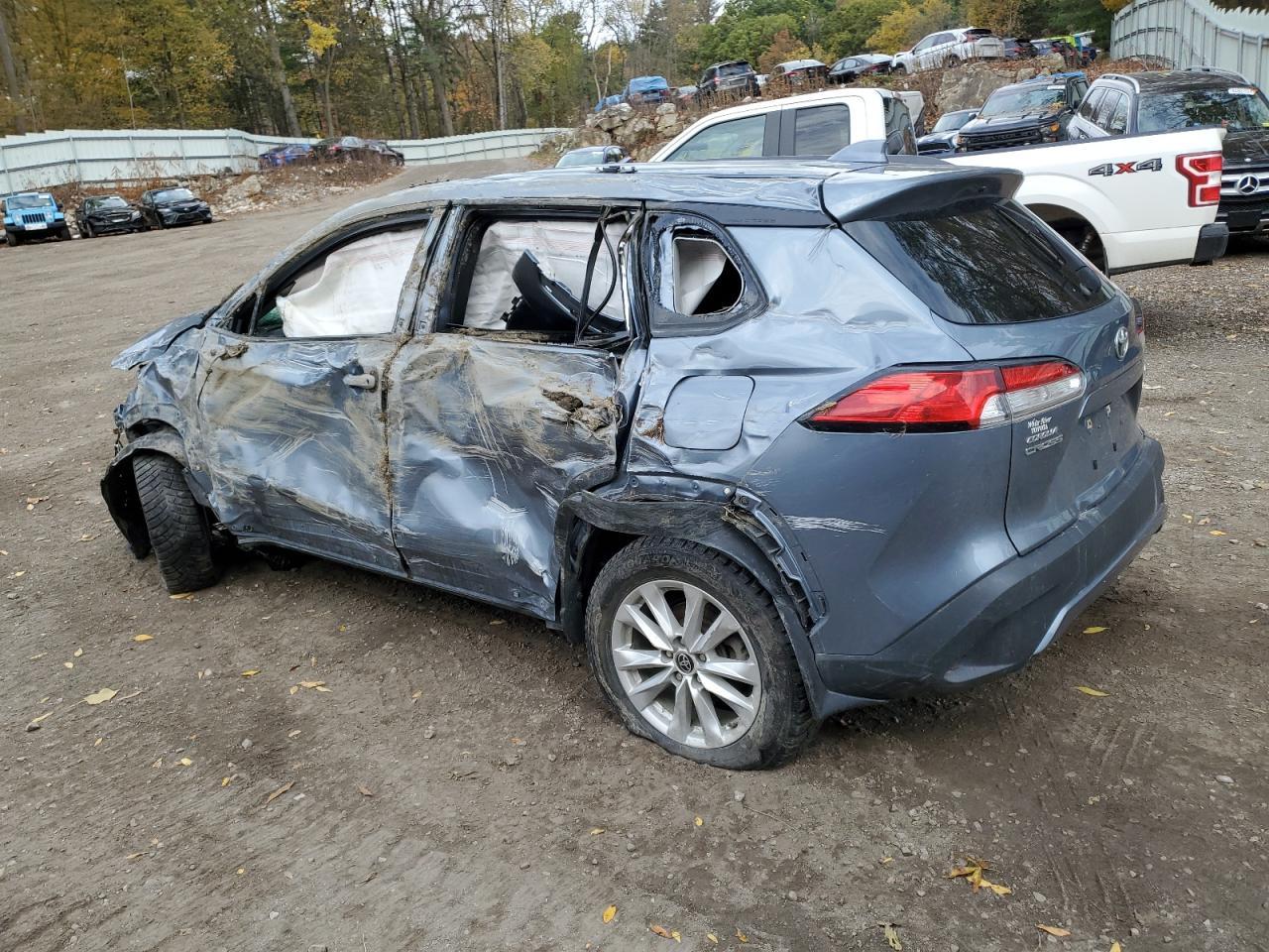 2023 Toyota Corolla Cross Le - Фото 2