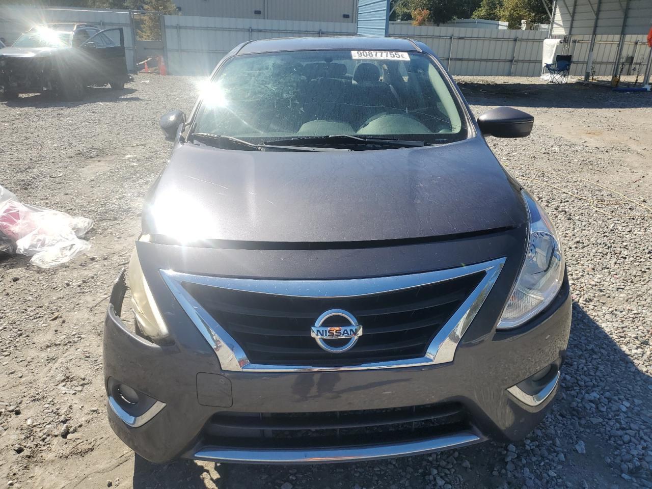 2015 Nissan Versa S - Фото 5