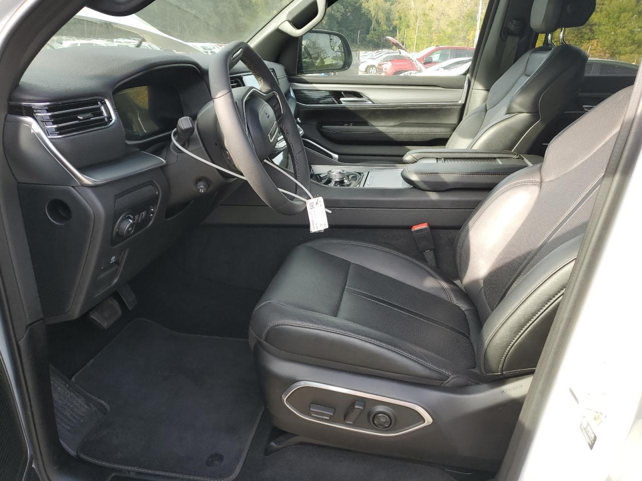 2024 Jeep Wagoneer L Series Ii - Image 7