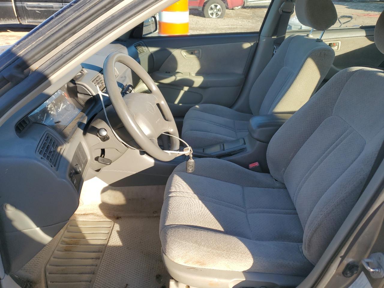 2000 Toyota Camry Le - Image 7