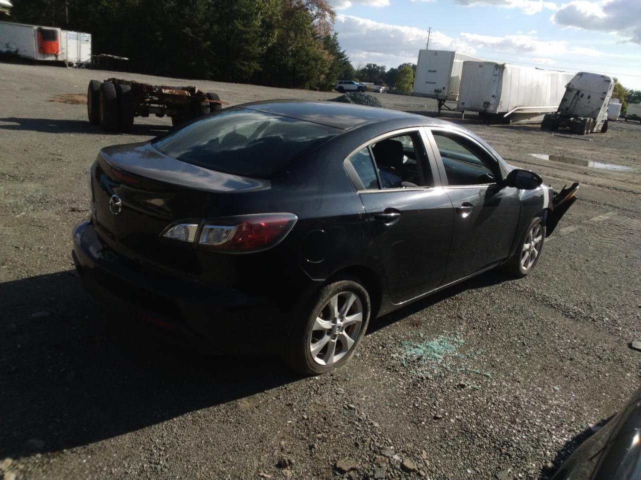 2010 Mazda 3 I - Image 3