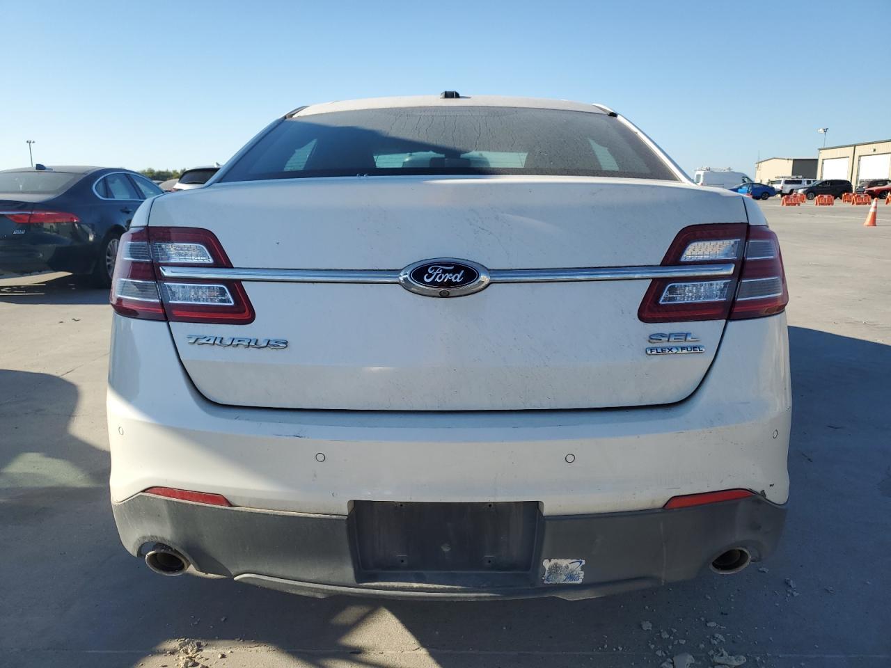 2015 Ford Taurus Sel - Фото 6