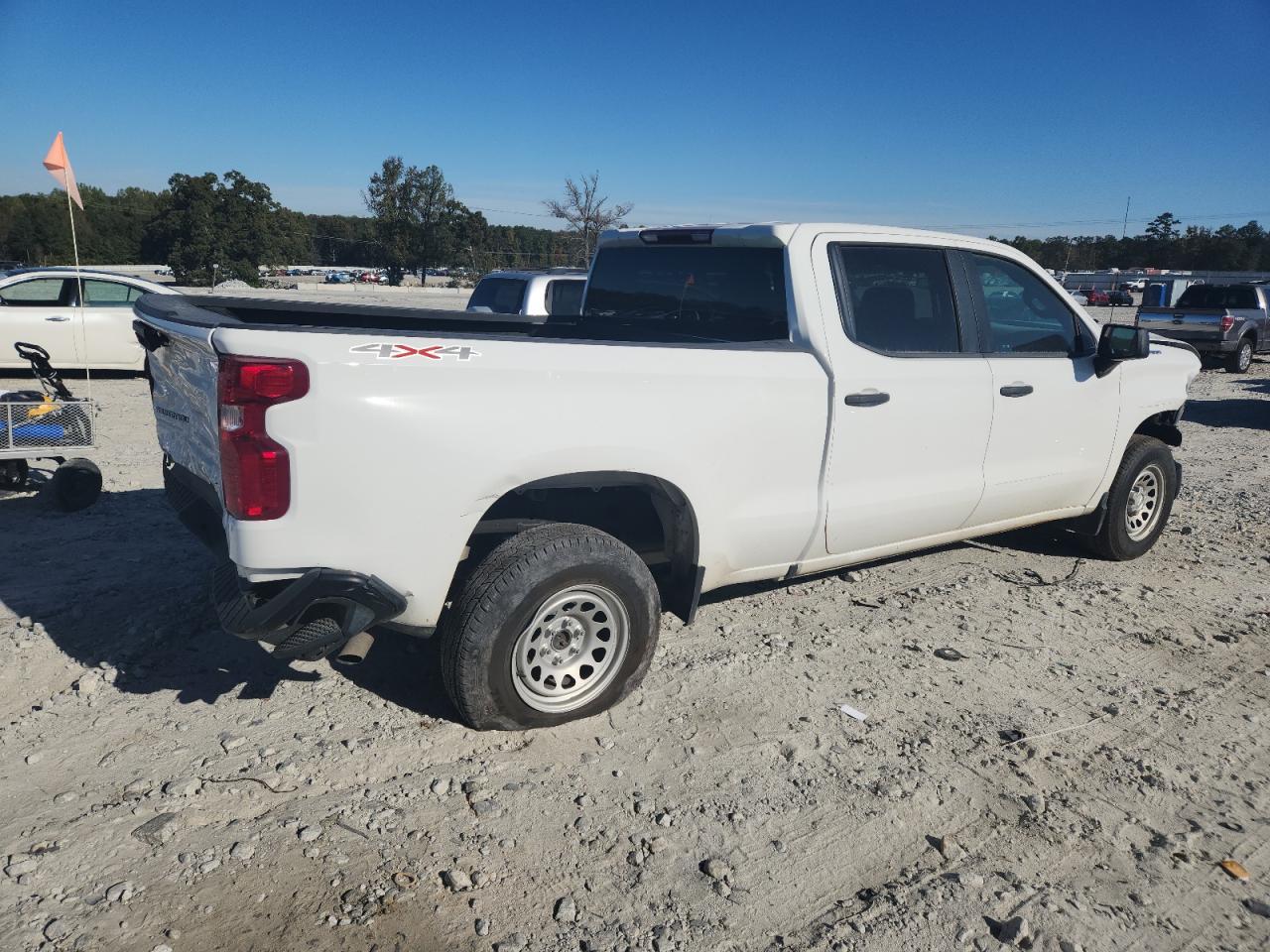 2024 Chevrolet Silverado K1500 - Фото 3