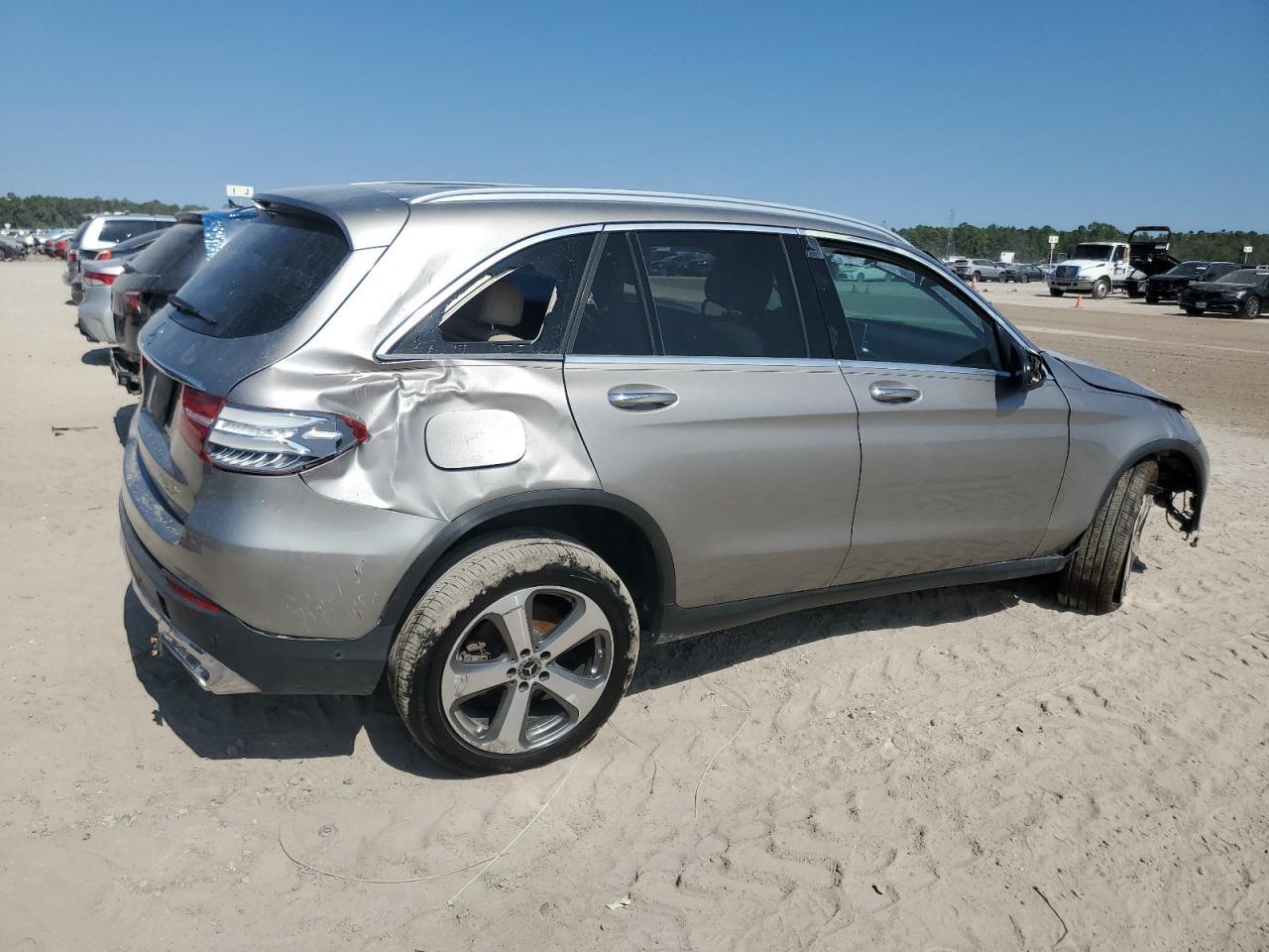 2019 Mercedes-Benz Glc 300 - Фото 3