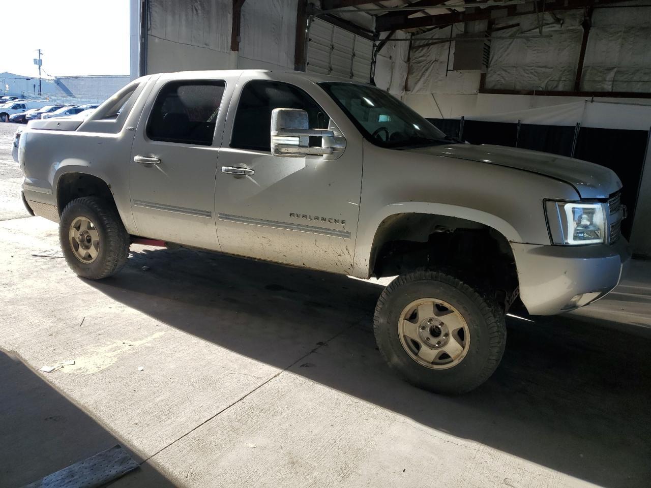 2011 Chevrolet Avalanche Lt - Фото 4