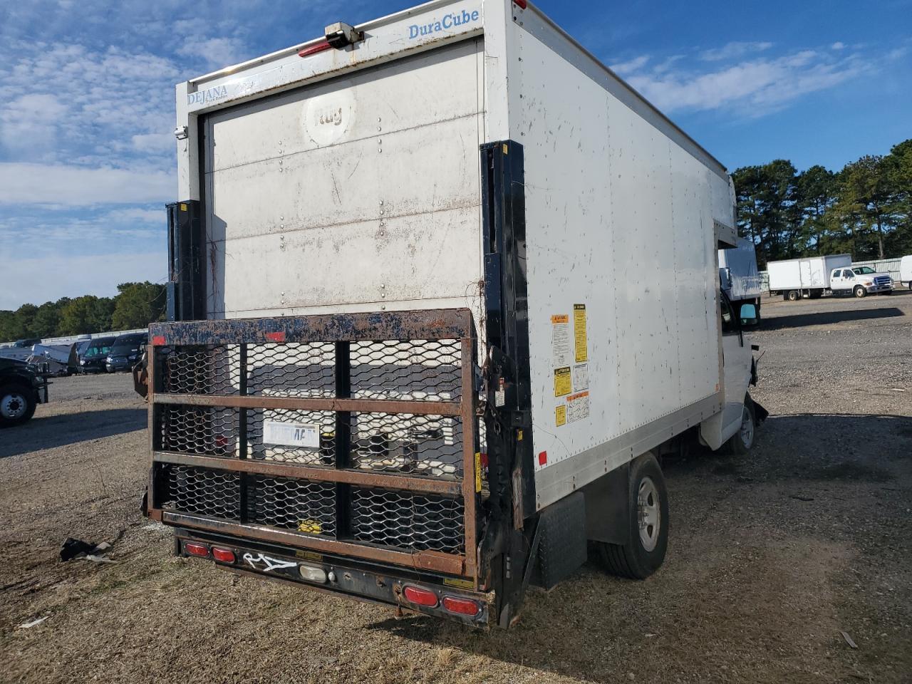 2014 Chev Express G3500 - Image 3