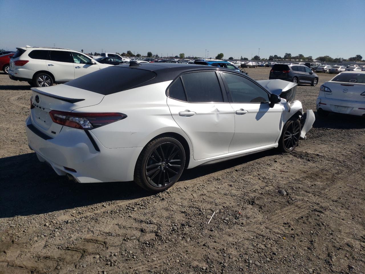 2021 Toyota Camry Xse - Image 3