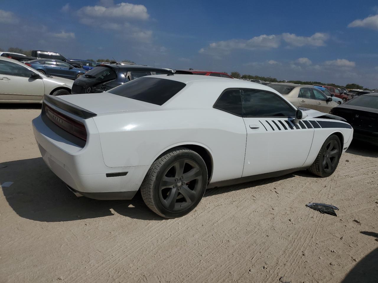 2013 Dodge Challenger Sxt - Фото 3