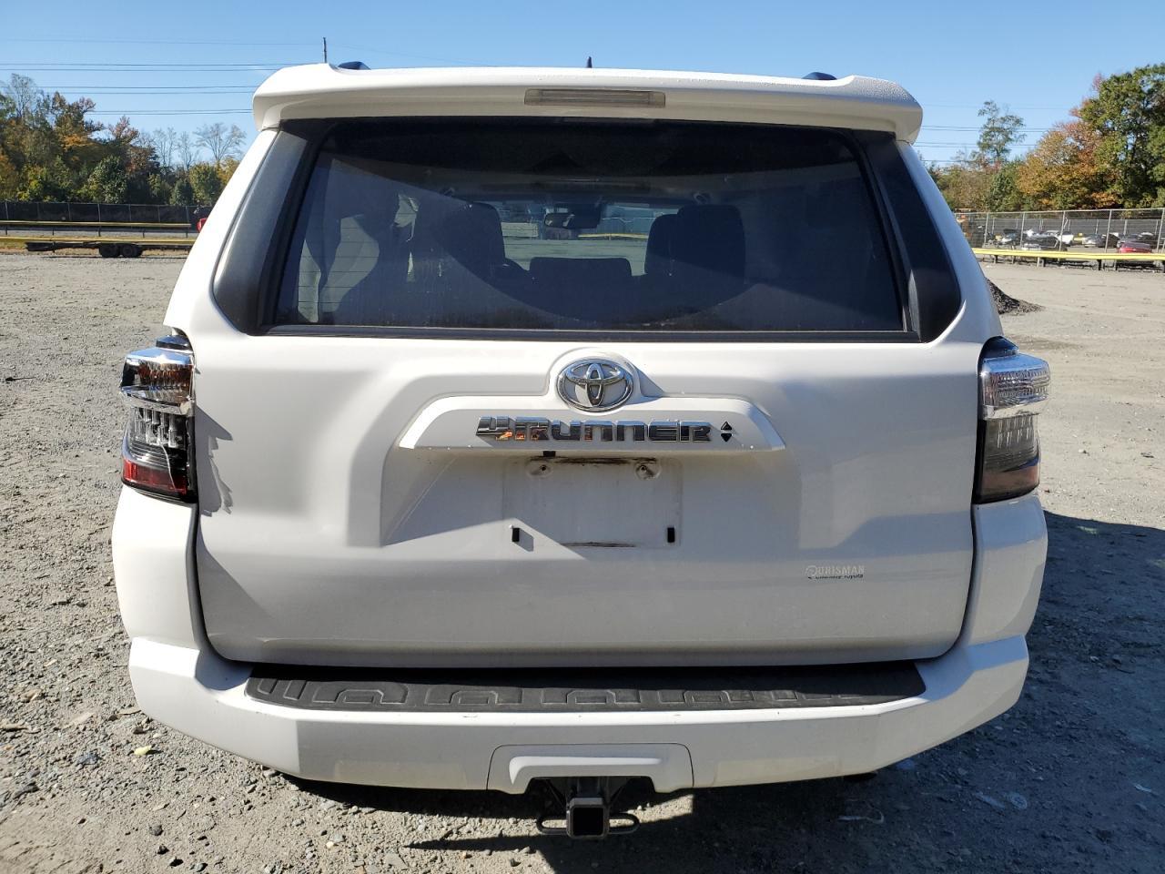 2020 Toyota 4Runner Sr5/Sr5 Premium - Image 6