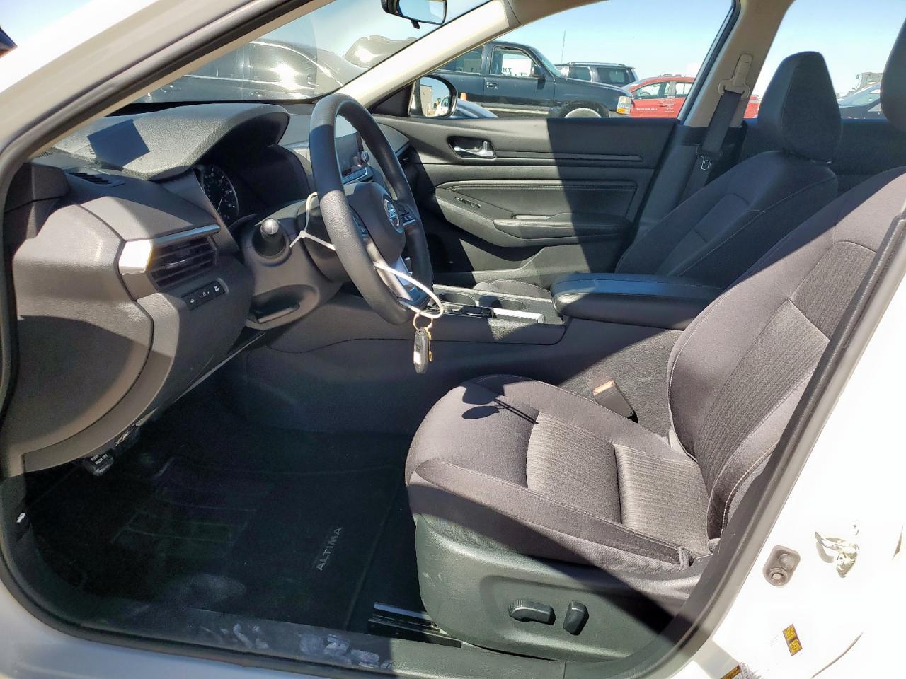 2020 Nissan Altima S - Фото 7