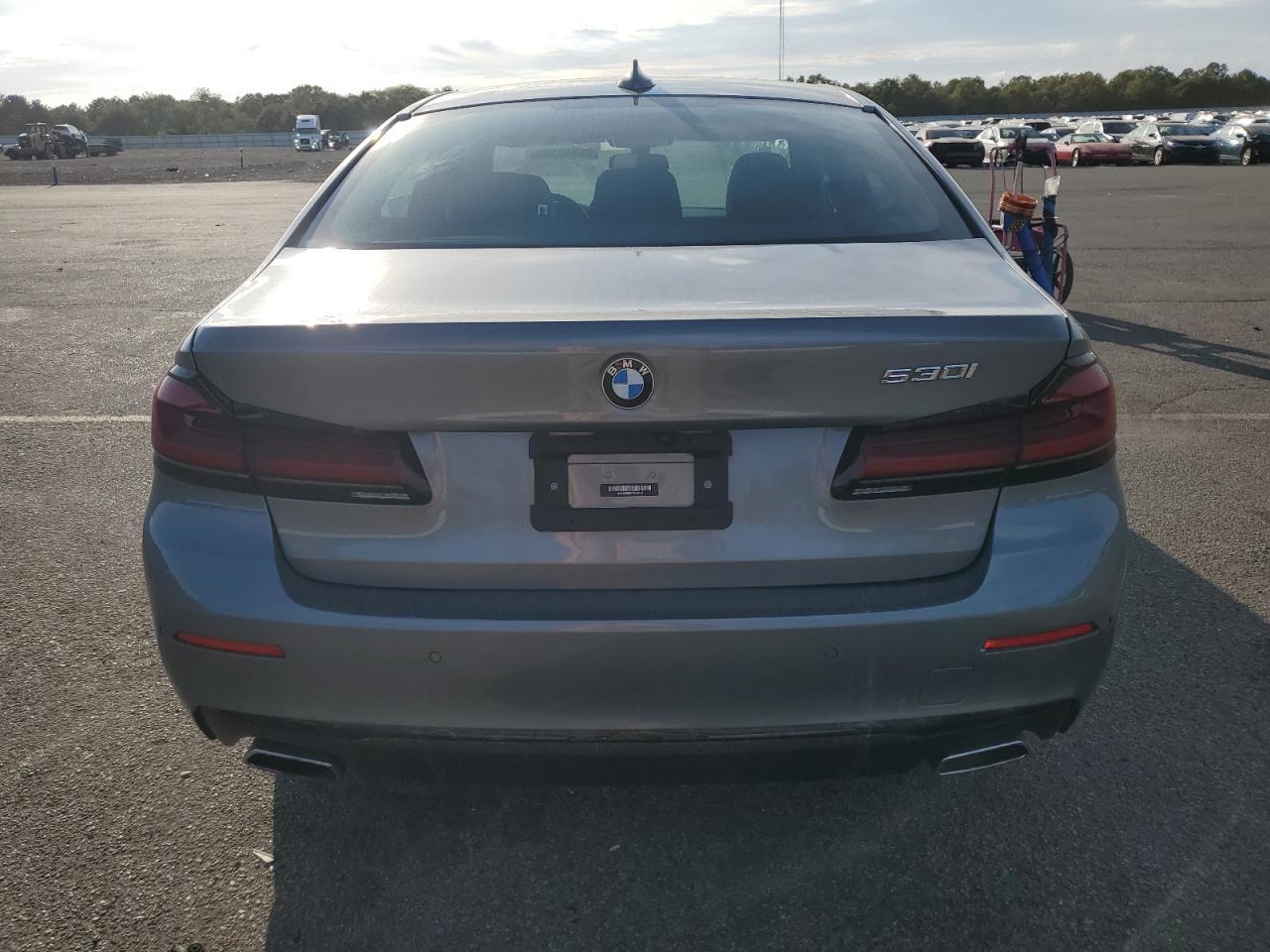 2023 BMW 530 I - Фото 6