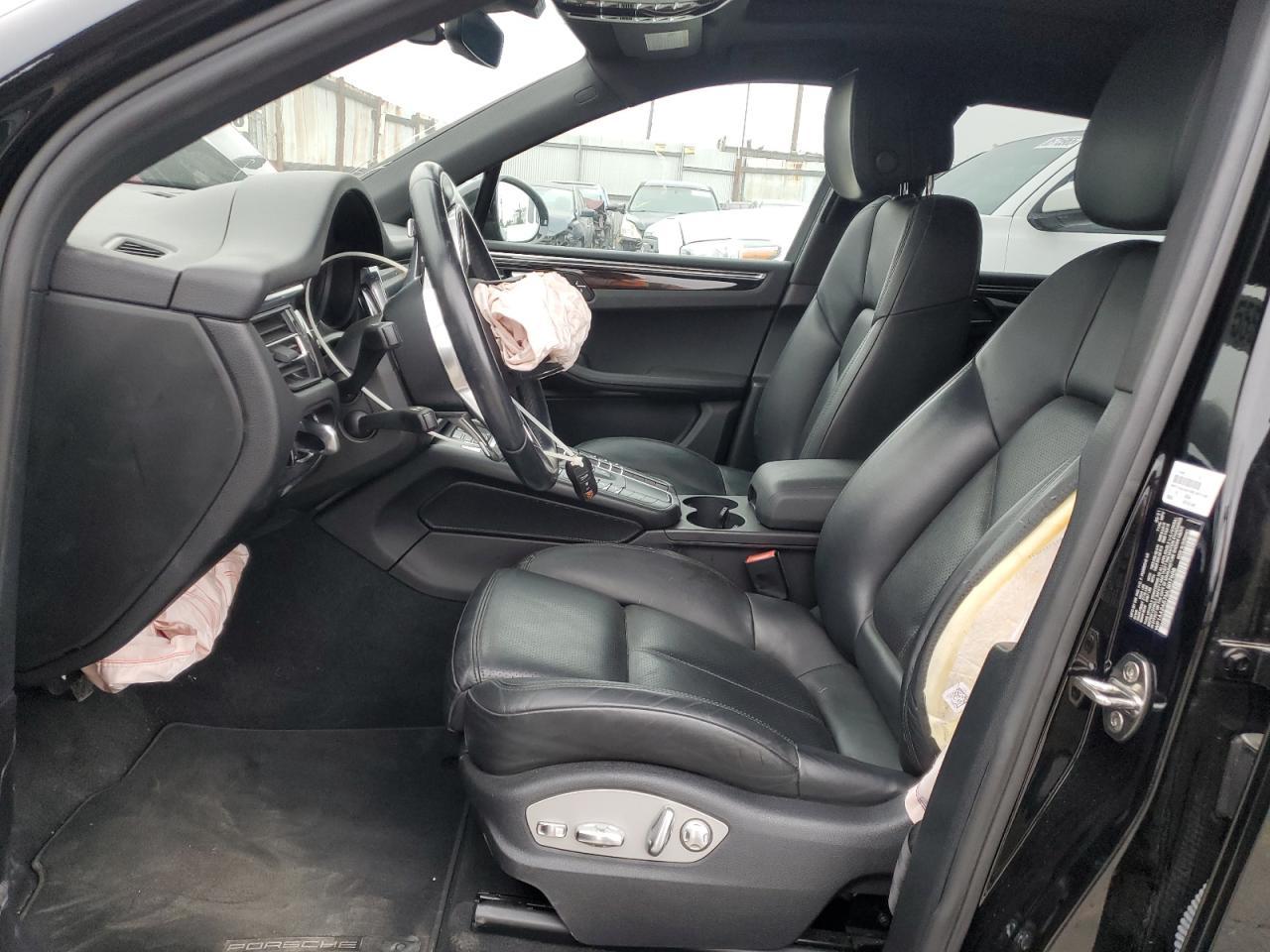 2021 Porsche Macan - Image 7