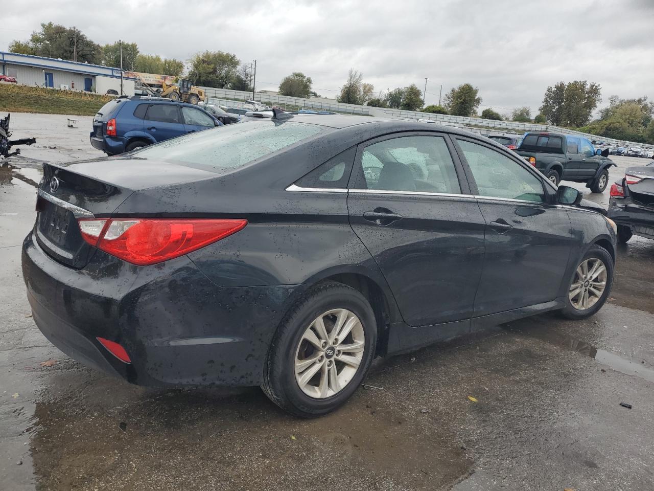 2014 Hyundai Sonata Gls - Image 3