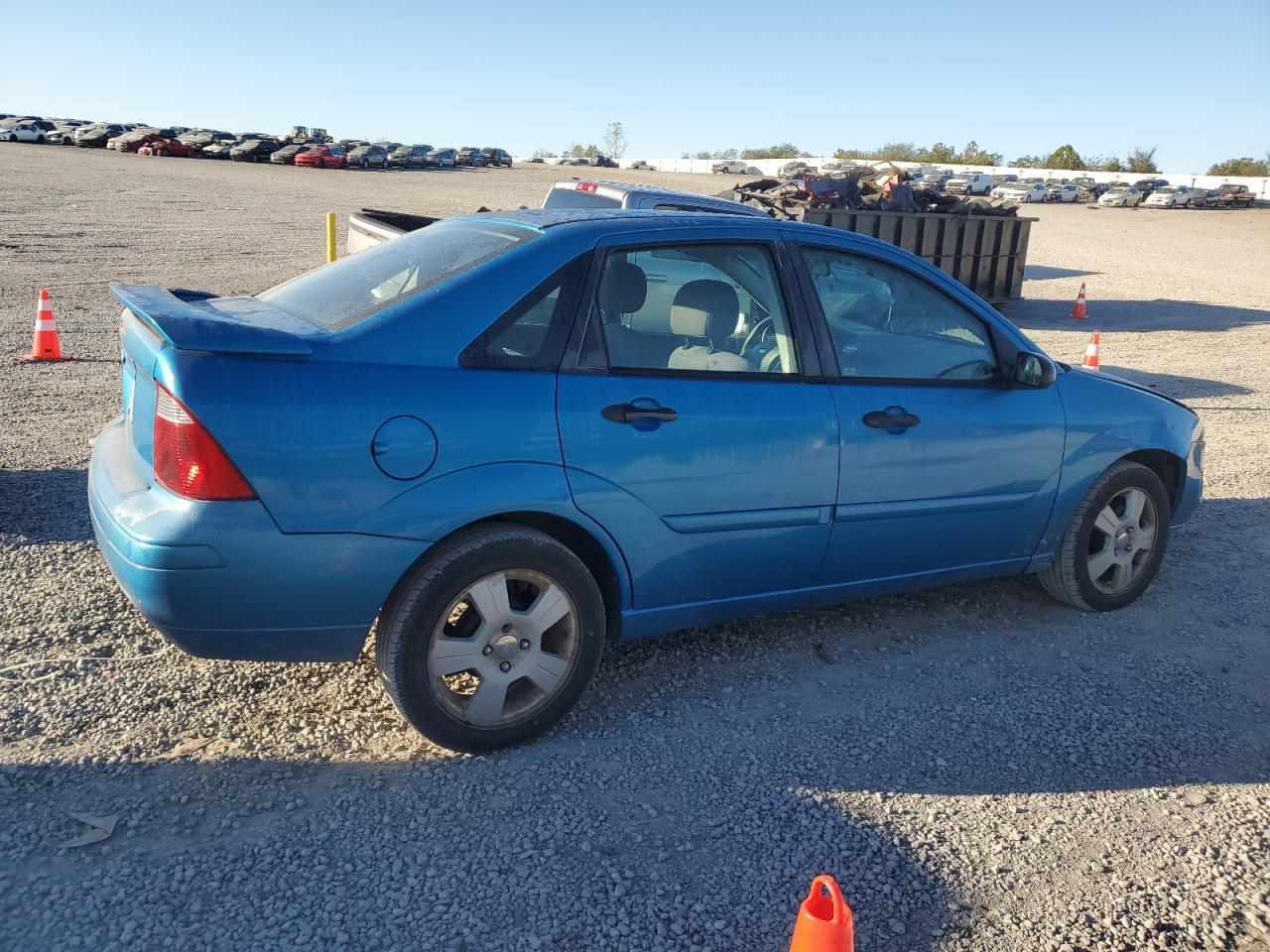 2007 Ford Focus Zx4 - Image 3