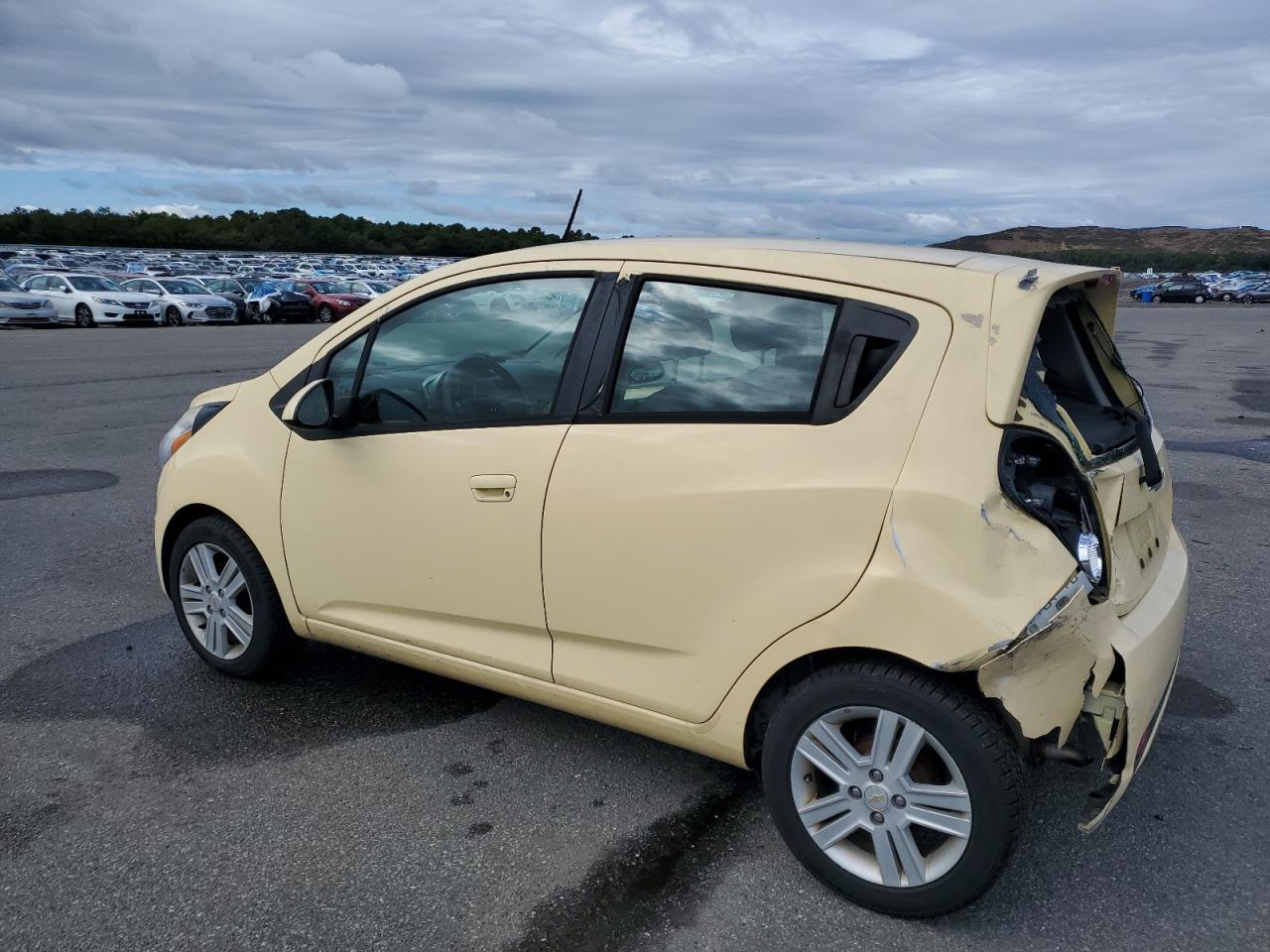 2015 Chevrolet Spark 1Lt - Фото 2