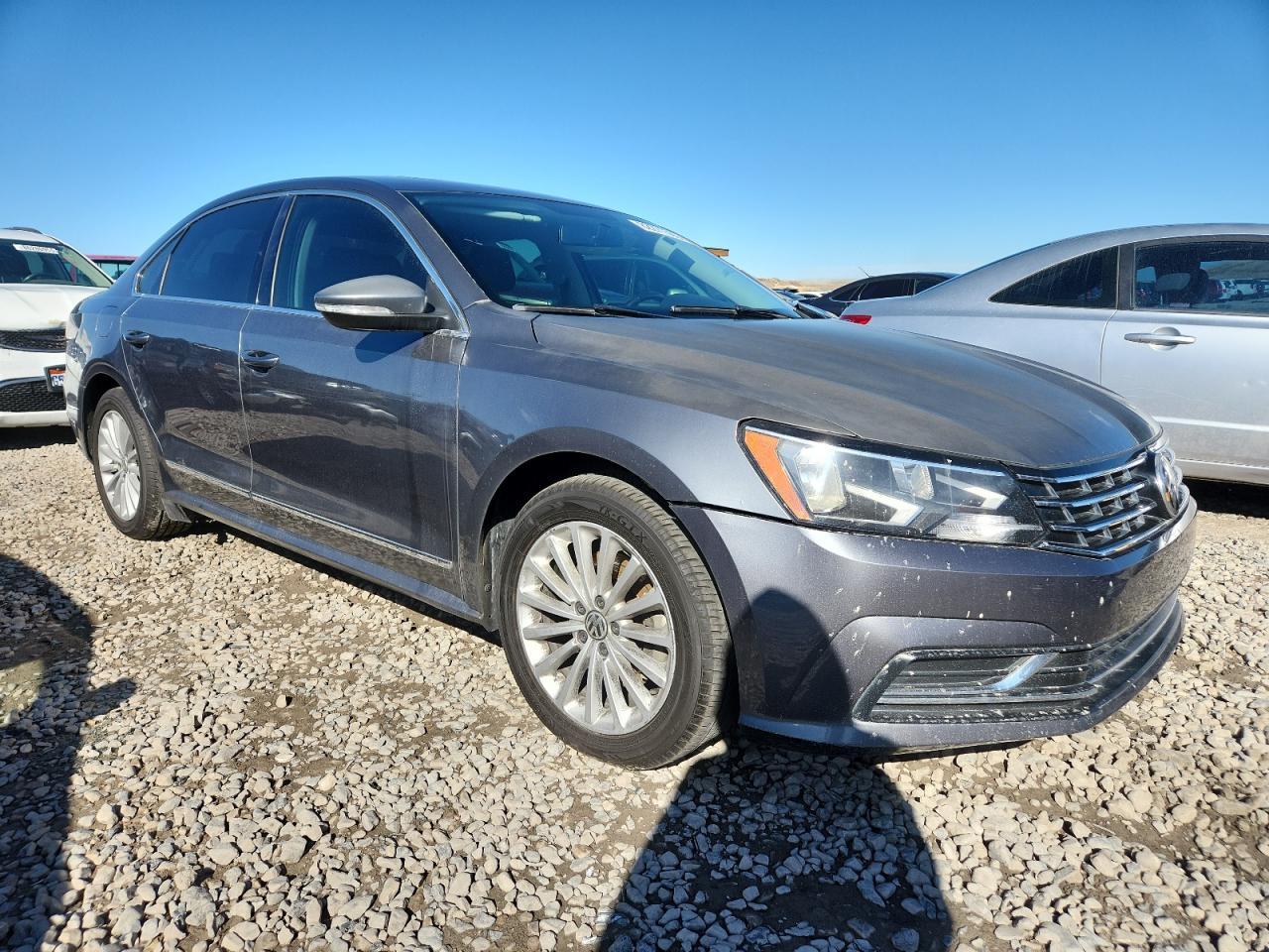 2016 Volkswagen Passat Se - Фото 4