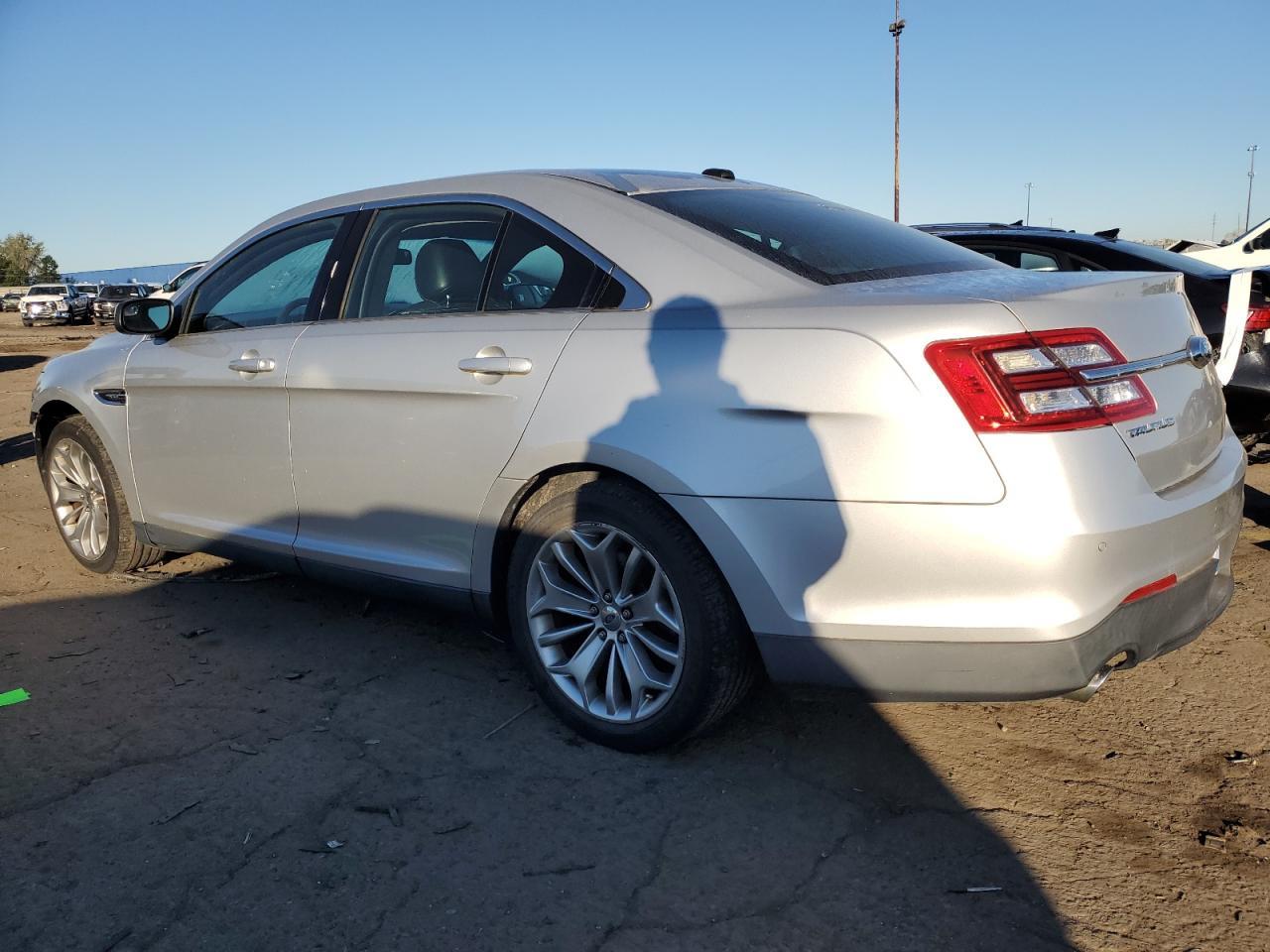 2013 Ford Taurus Limited - Фото 2
