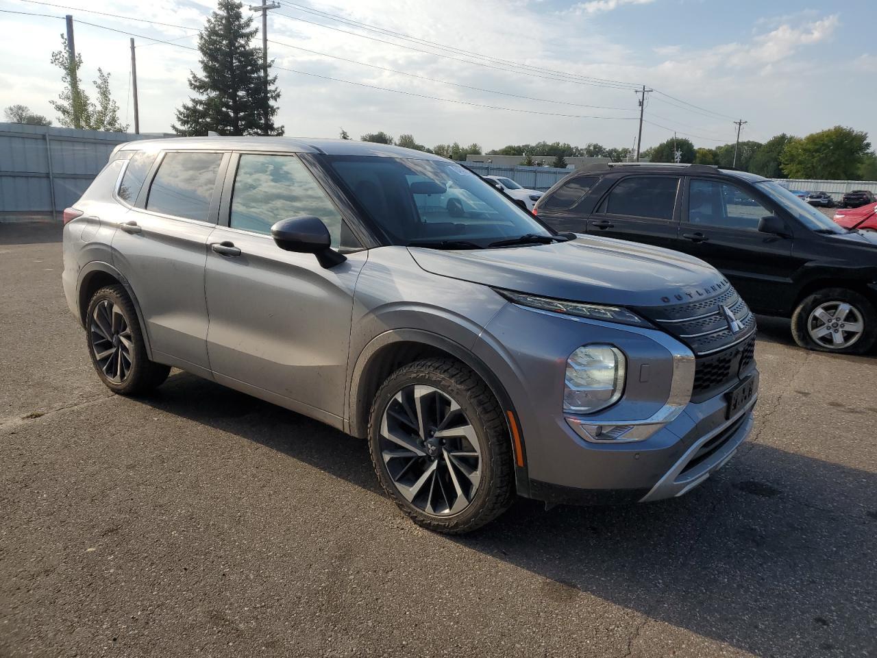 2022 Mitsubishi Outlander Se - Фото 4