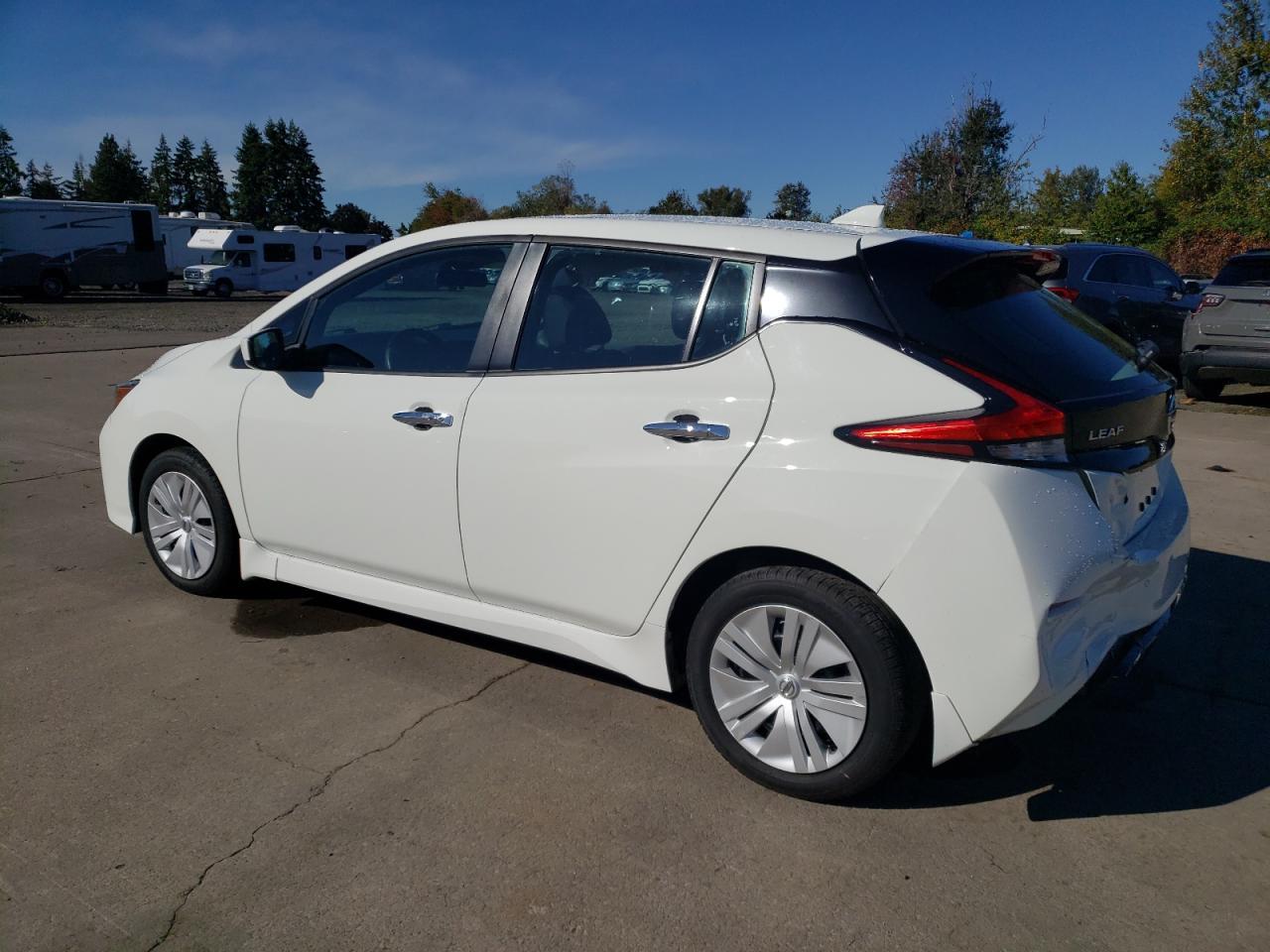 2021 Nissan Leaf S - Image 2
