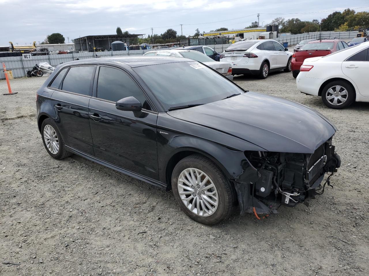 2016 Audi A3 E-Tron Premium Ultra - Фото 4