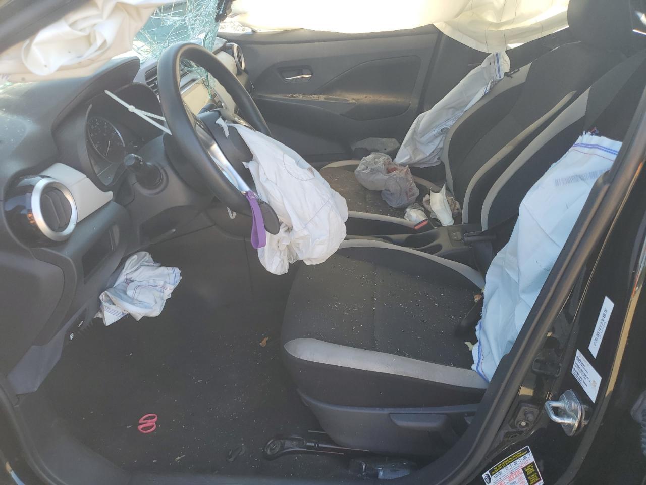 2022 Nissan Versa Sv - Image 7