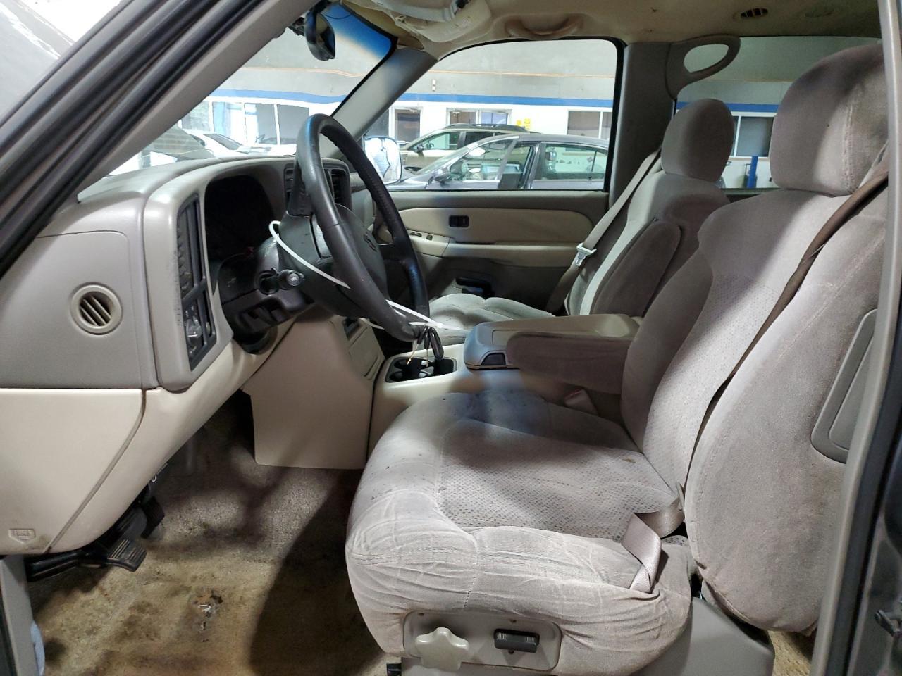 2001 Chevrolet Suburban C1500 - Image 7