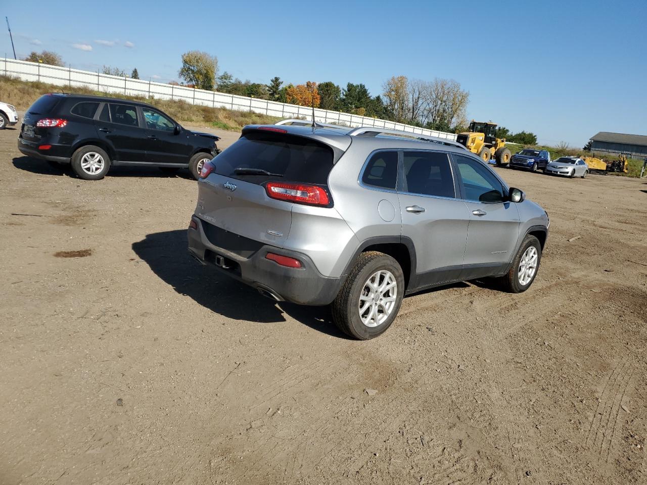 2016 Jeep Cherokee Latitude - Фото 3