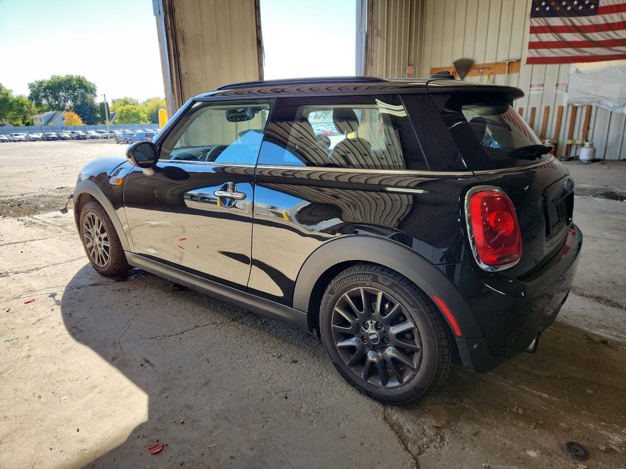 2017 Mini Cooper - Фото 2