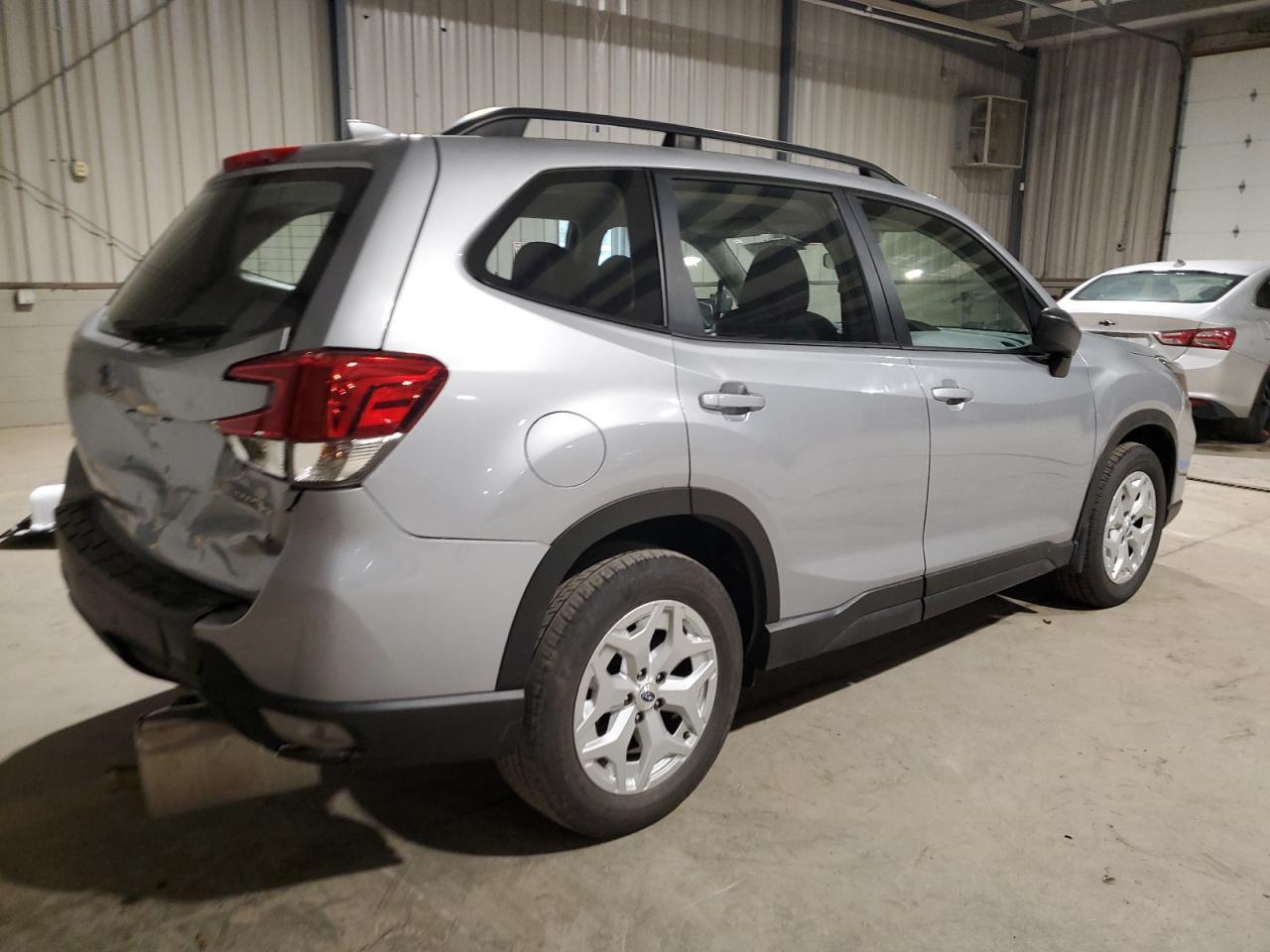 2021 Subaru Forester - Фото 3