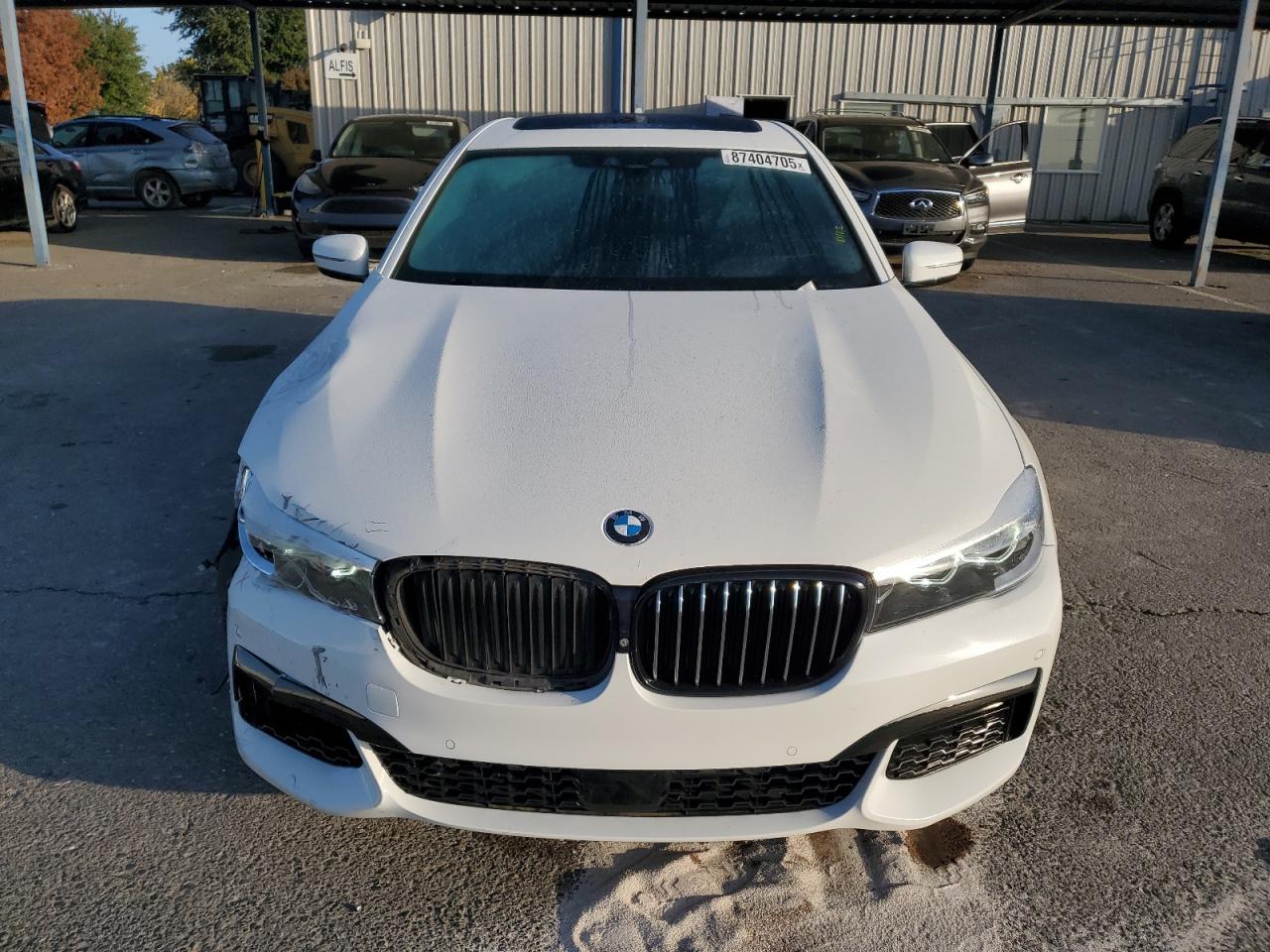 2017 BMW 740 Xe - Фото 5