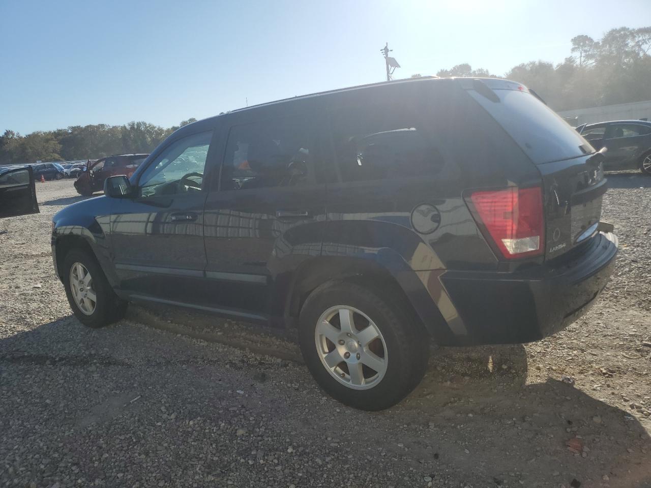 2008 Jeep Grand Cherokee Laredo - Image 2