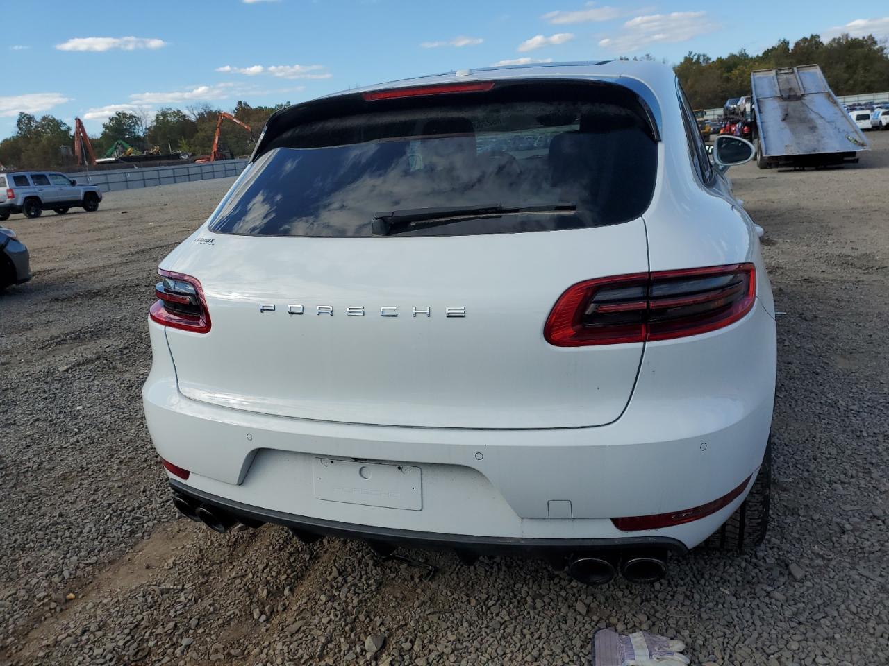 2016 Porsche Macan Turbo - Image 6