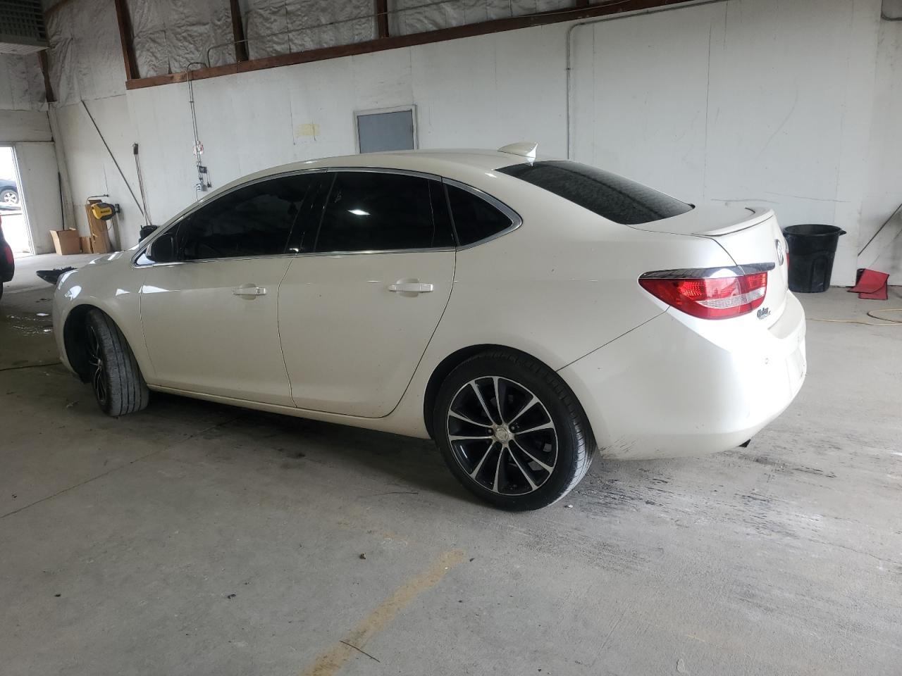 2016 Buick Verano Sport Touring - Фото 2