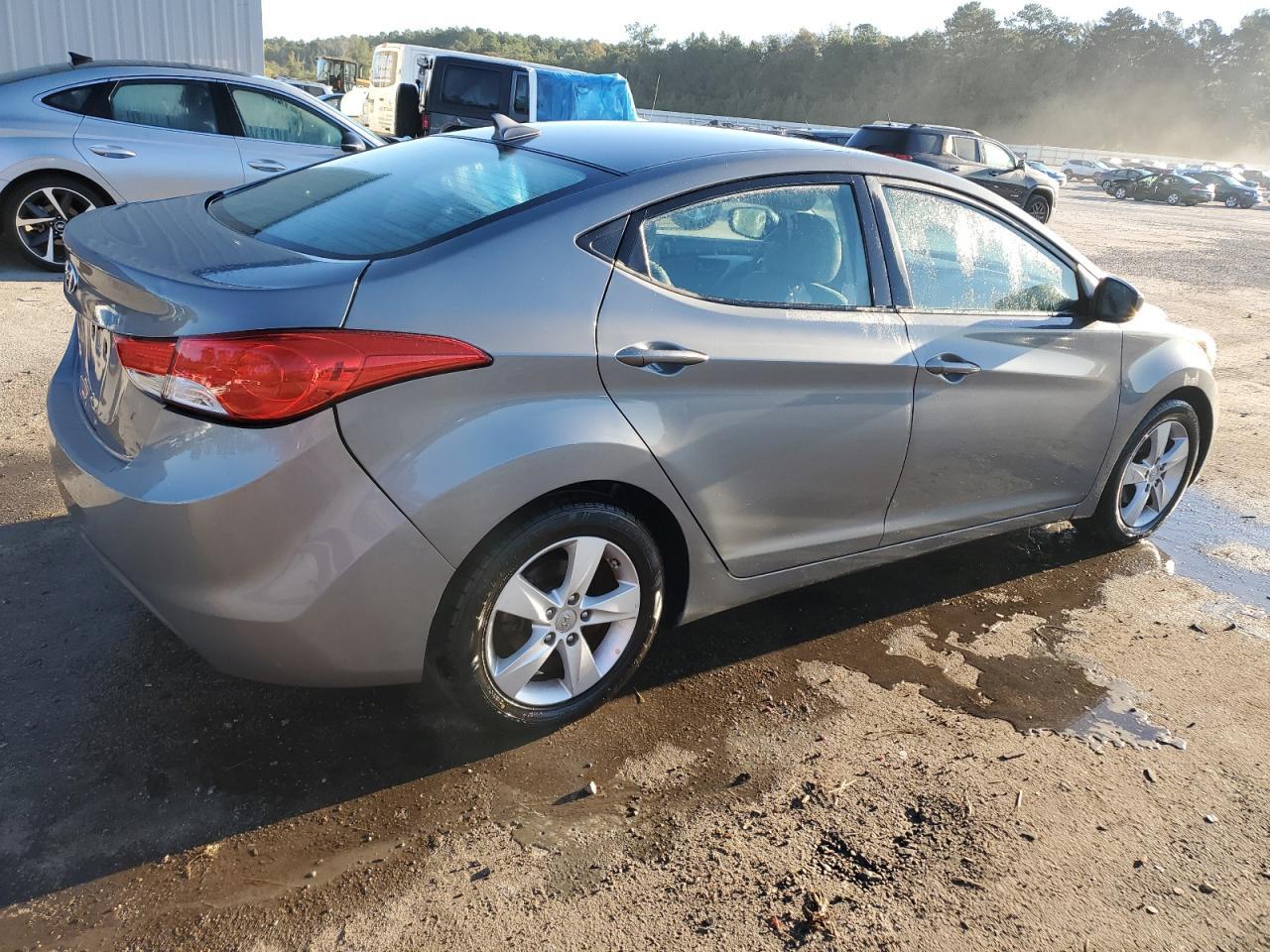 2013 Hyundai Elantra Gls - Фото 3