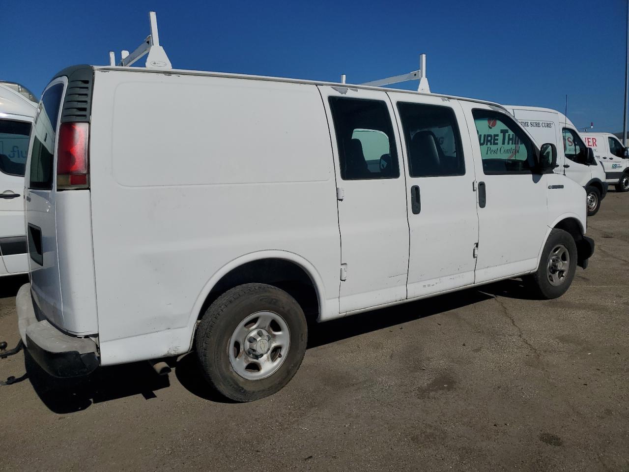 2002 Chevrolet Express G2500 - Image 3