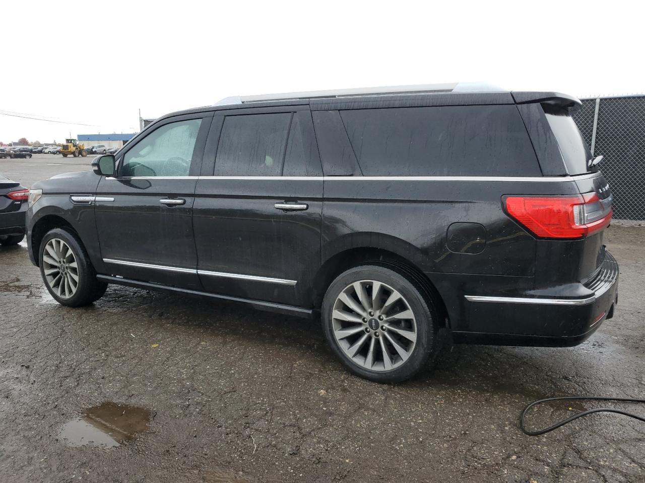 2018 Lincoln Navigator L Select - Фото 2