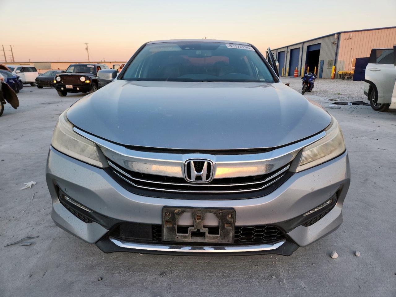 2017 Honda Accord Touring - Фото 5