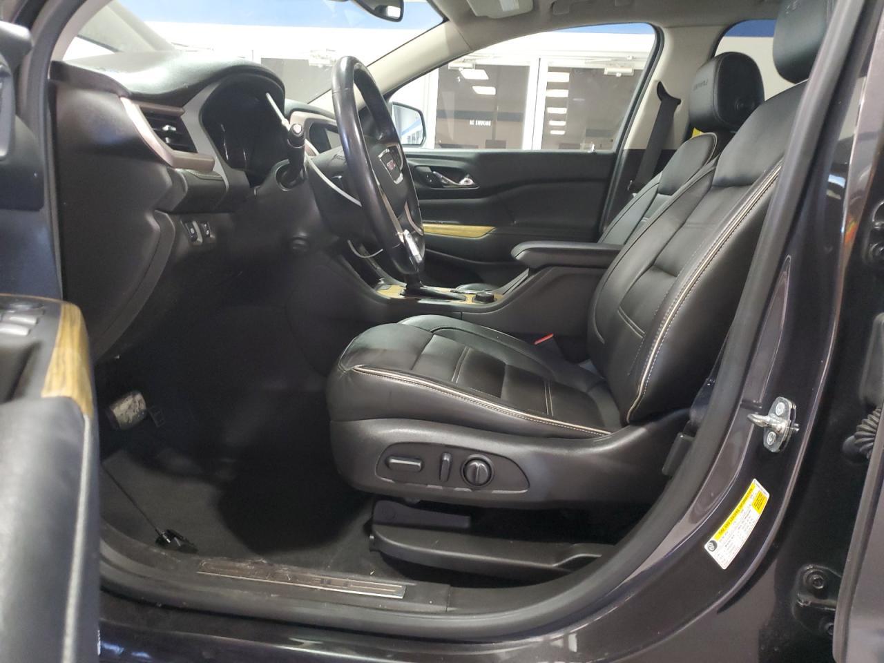 2017 GMC Acadia Denali - Фото 7