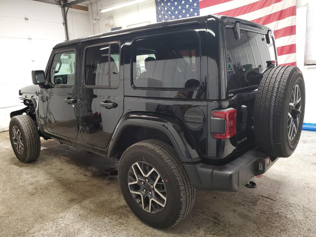 2025 Jeep Wrangler Sahara - Фото 2