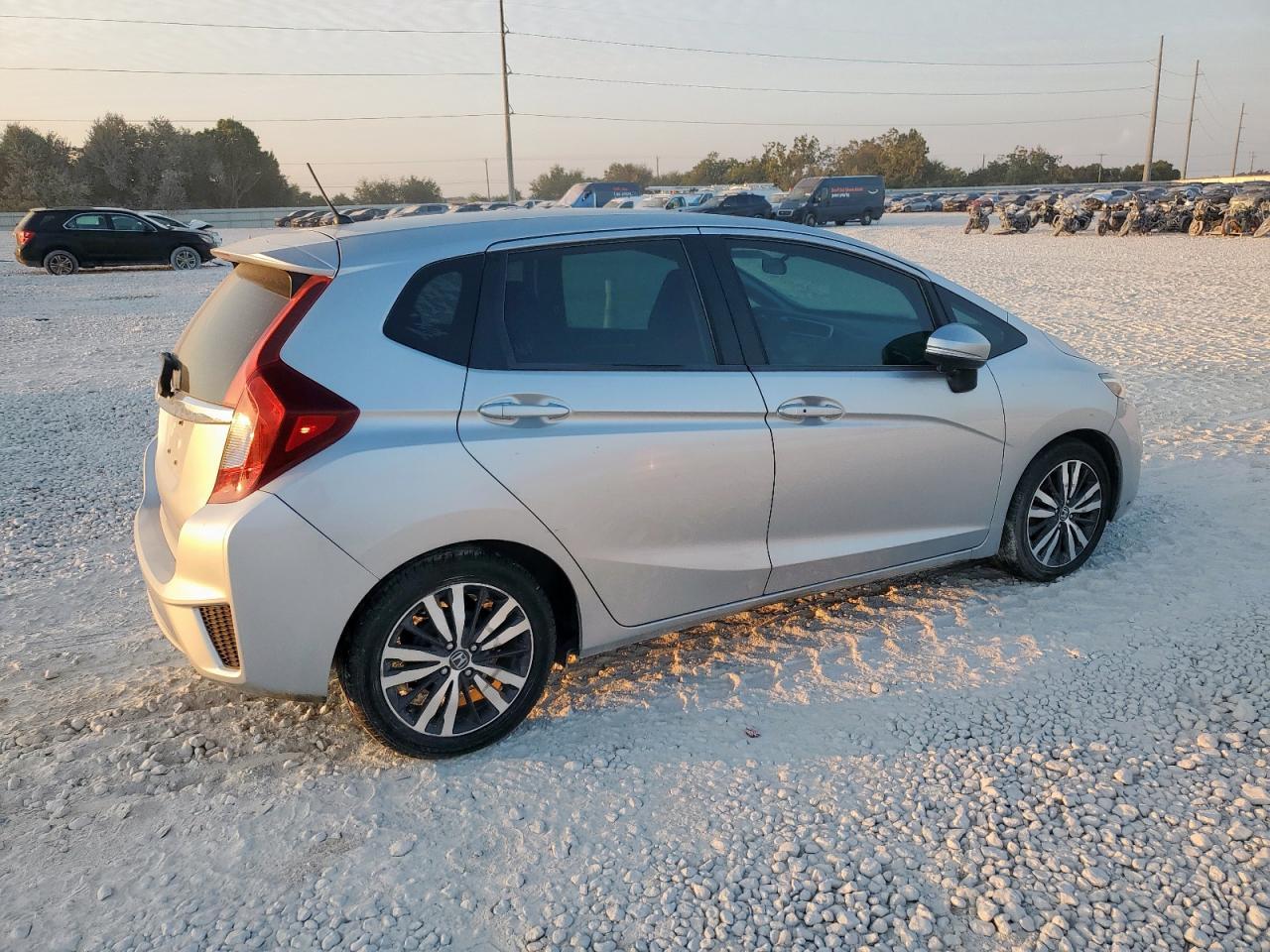 2015 Honda Fit Ex - Image 3