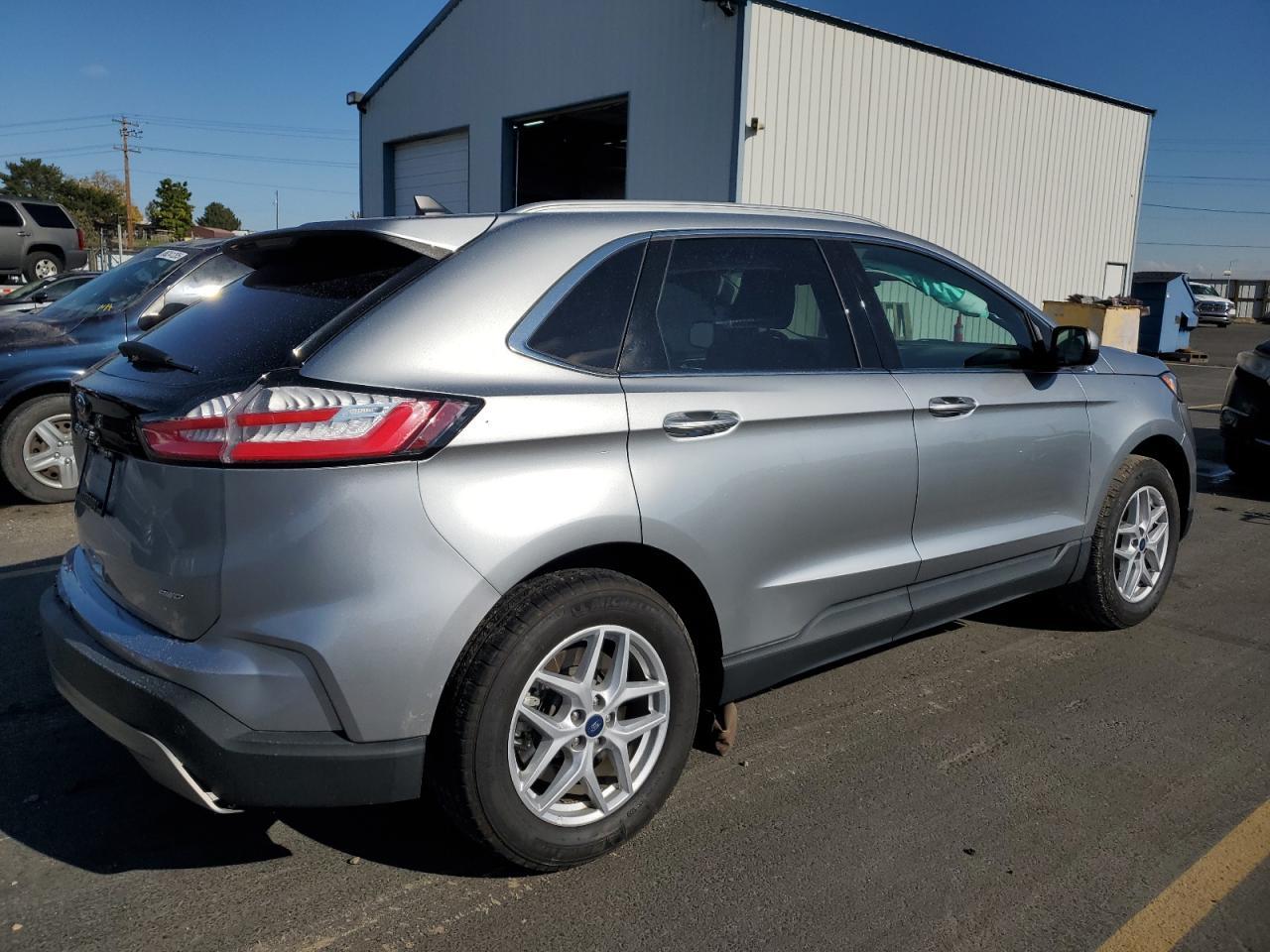 2022 Ford Edge Sel - Image 3