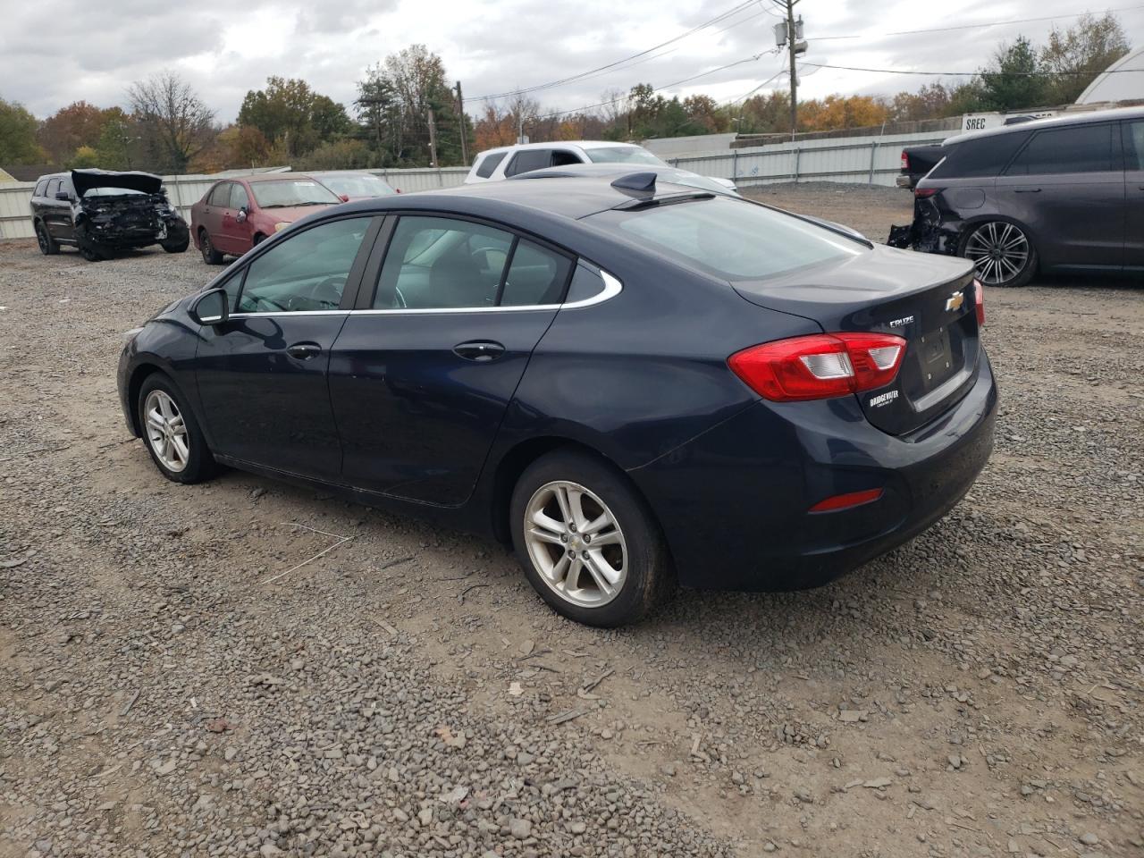 2016 Chevrolet Cruze - Image 2