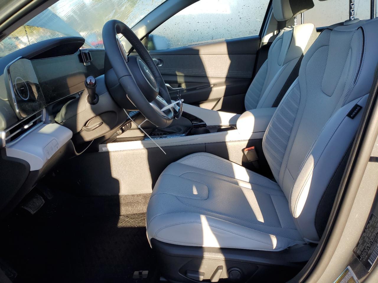 2025 Hyundai Elantra Limited - Фото 7